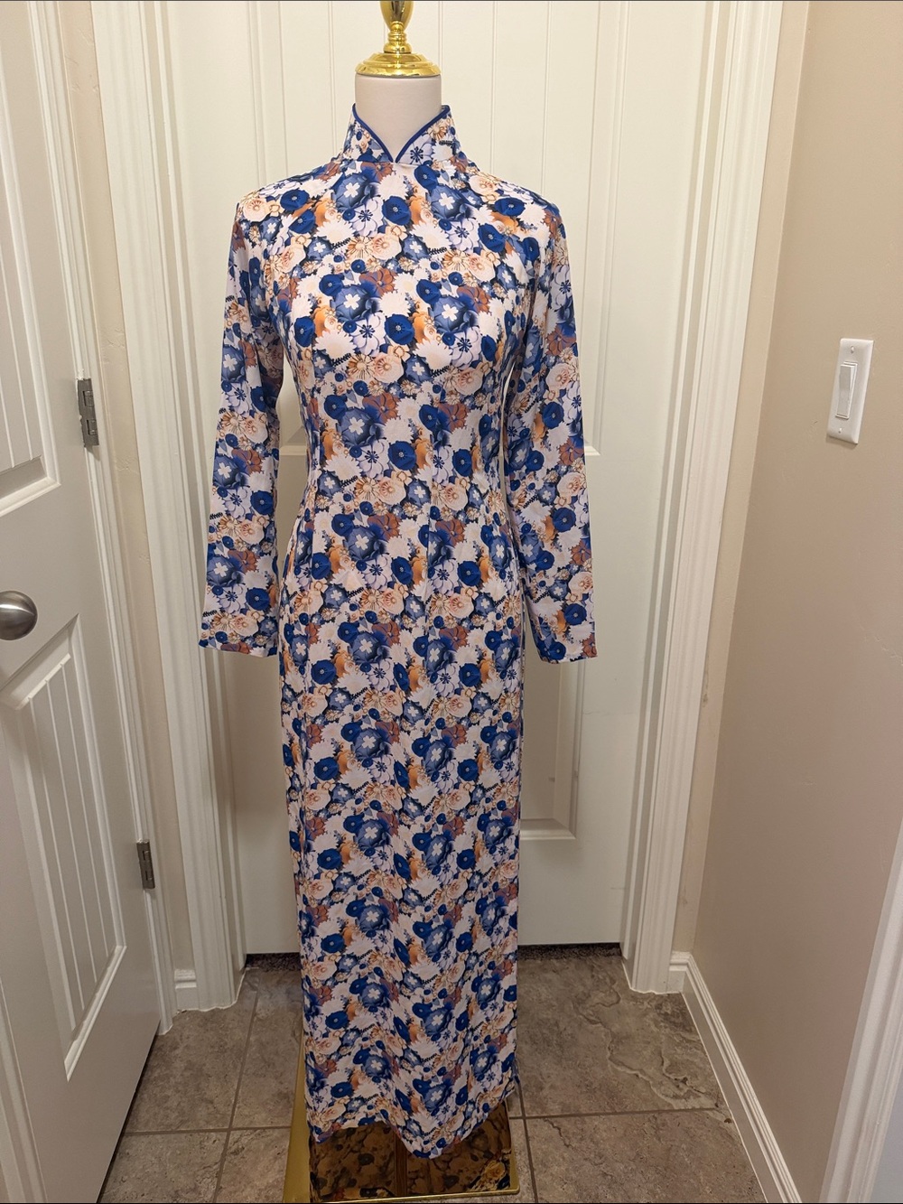 Blue Floral Long-Sleeve kimono Dress with High Collar
